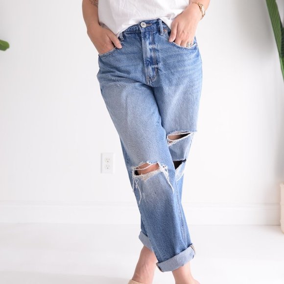 American Eagle 90's Boyfriend Distress Jeans Denim Size 8 - Picture 4 of 16